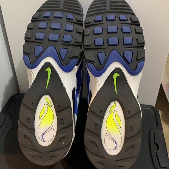 Nike Air Griffey Max 1 - Picture 4 of 10